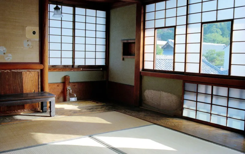 Empty Frames, Full Emotions: What Japanese Cinematography Teaches Us About the Power of Holding Back