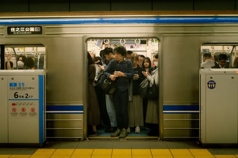 Rush Hour, Revealed: How Japanese Cinema Transforms the Daily Commute Into a Portrait of the Human Condition